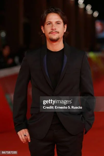 age nekfeu - 368 Ken Samaras Photos & High Res Pictures - Getty Images