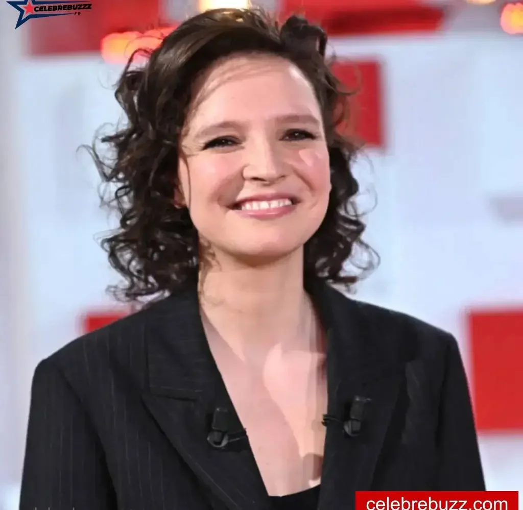 anne sila enceinte - Anne Sila Enceinte : Une Nouvelle Aventure Maternelle pour la Chanteuse ...