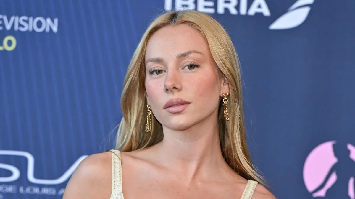 Ester Expósito Chirurgie: Beauté et Controverses