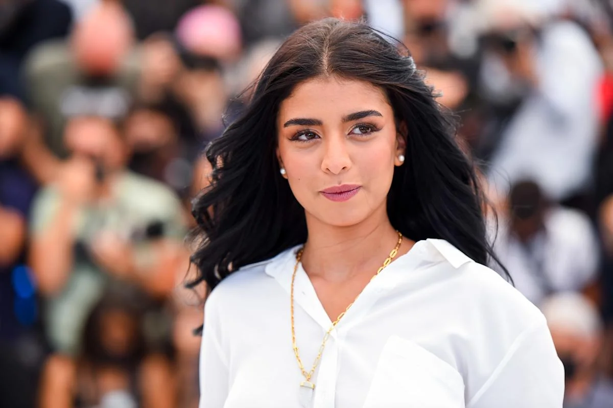 Kenza Fortas Origine : Une Artiste aux Racines Riches