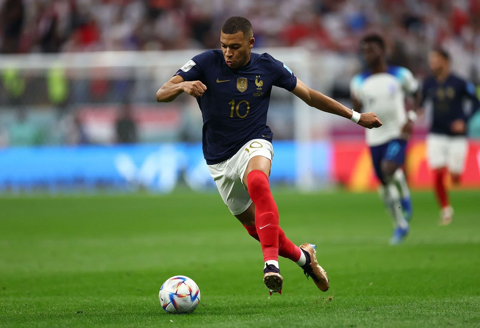 kylian mbappé taille - La taille de Kylian Mbappé - Quelle taille font-ils? 📏