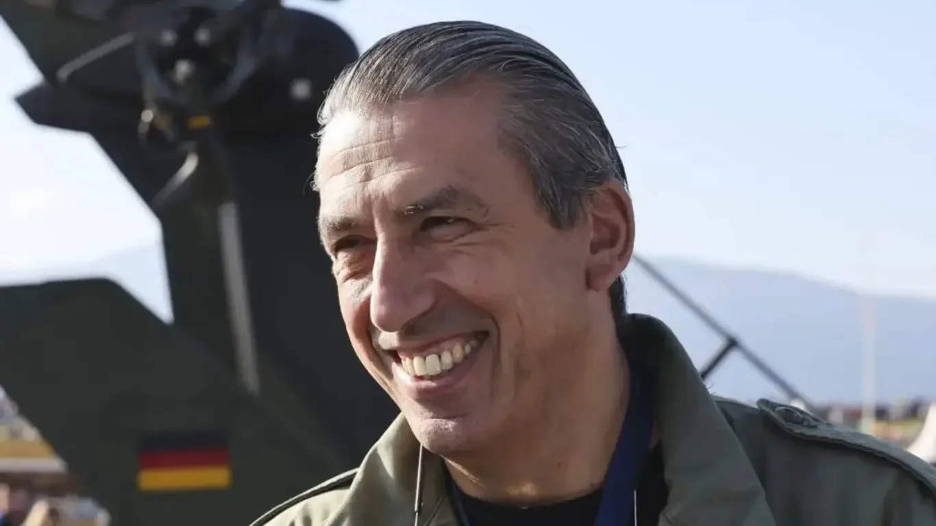 La fortune de Michael Manousakis : Steel Buddies et plus