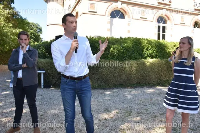La taille de Jordan Bardella : un atout politique ?